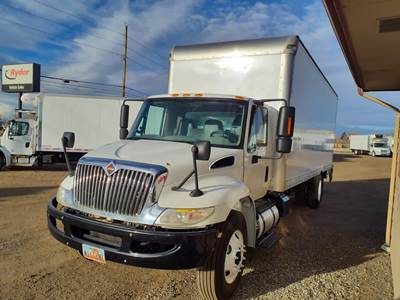 International 4300LP 24 ft Box Truck - 240HP, 6 Speed Automatic, Roll up Door, Liftgate