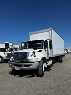 International 4300LP 24 ft Box Truck - 240HP, 6 Speed Automatic, Roll up Door, Liftgate