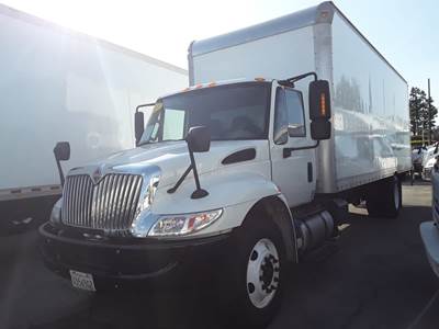 International 4300LP 24 ft Box Truck - 240HP, 6 Speed Automatic, Roll up Door, Liftgate