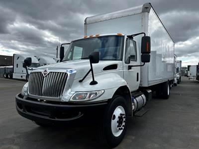 International 4300LP 24 ft Box Truck - 240HP, 6 Speed Automatic, Roll up Door, Liftgate
