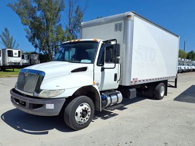 International 4300LP 18 ft Box Truck - 240HP, 6 Speed Automatic, Roll up Door