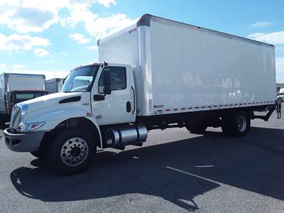 International MV607 24 ft Box Truck - 240HP, 6 Speed Automatic, Roll up Door, Liftgate