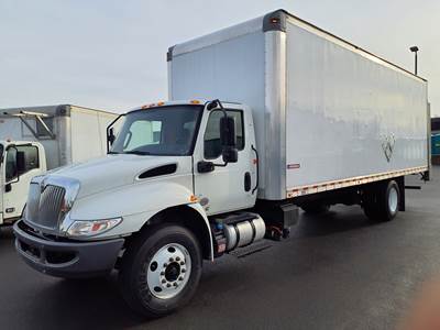 International MV607 26 ft Box Truck - 280HP, 6 Speed Automatic, Roll up Door, Liftgate