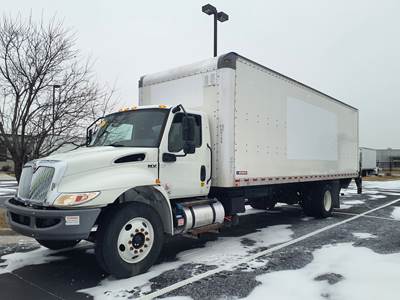 International MV607 26 ft Box Truck - 240HP, 6 Speed Automatic, Roll up Door, Liftgate