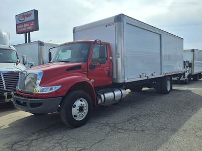 International MV607 26 ft Box Truck - 6 Speed Automatic, Roll up Door, Liftgate