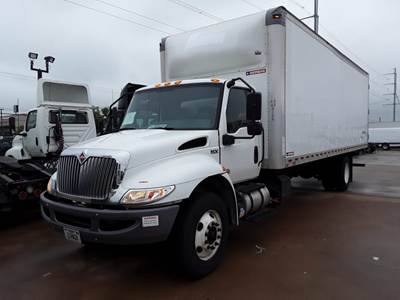 International MV607 26 ft Box Truck - 240HP, 6 Speed Automatic, Swing Door