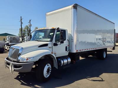 International MV607 26 ft Box Truck - 6 Speed Automatic, Roll up Door, Liftgate