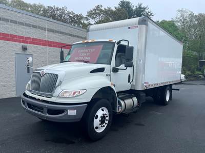 International MV607 20 ft Box Truck - 260HP, 6 Speed Automatic, Roll up Door