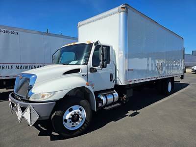 International MV607 26 ft Box Truck - 240HP, 6 Speed Automatic, Roll up Door, Liftgate