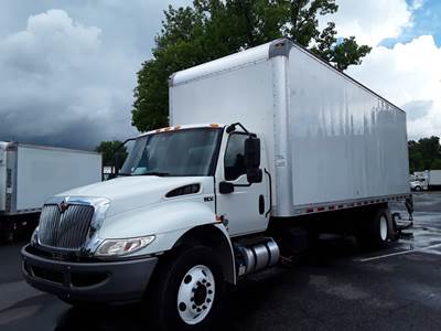 International MV607 26 ft Box Truck - 240HP, 6 Speed Automatic, Roll up Door, Liftgate