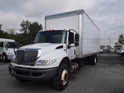International MV607 26 ft Box Truck - 270HP, 6 Speed Automatic, Roll up Door