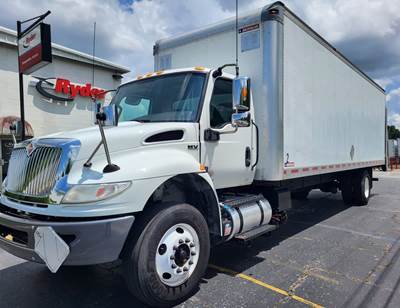 International MV607 26 ft Box Truck - 280HP, 6 Speed Automatic, Roll up Door, Liftgate