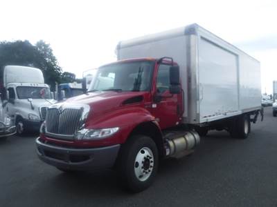International MV607 26 ft Box Truck - 270HP, 6 Speed Automatic, Roll up Door, Liftgate