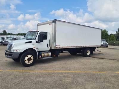 International MV607 26 ft Box Truck - 240HP, 6 Speed Automatic, Liftgate