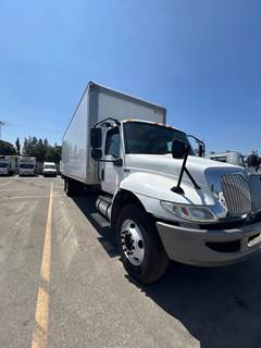 International MV607 26 ft Box Truck - 240HP, 7 Speed Automatic, Roll up Door, Liftgate