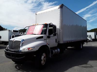International MV607 26 ft Box Truck - 240HP, 6 Speed Automatic, Roll up Door, Liftgate