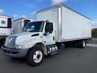 International MV607 26 ft Box Truck - 240HP, 6 Speed Automatic, Roll up Door, Liftgate