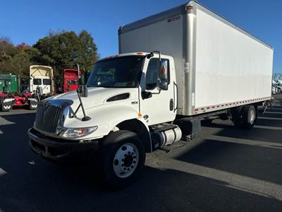 International MV607 26 ft Box Truck - 250HP, 6 Speed Automatic, Roll up Door, Liftgate