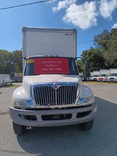 International MV607 26 ft Box Truck - 240HP, 6 Speed Automatic, Roll up Door, Liftgate