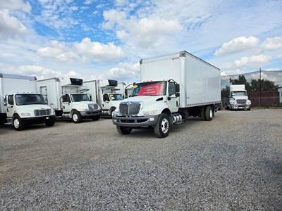 International MV607 26 ft Box Truck - 240HP, 6 Speed Automatic, Roll up Door, Liftgate