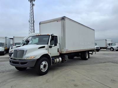 International MV607 26 ft Box Truck - 240HP, 6 Speed Automatic, Roll up Door, Liftgate