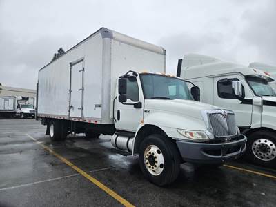 International MV607 26 ft Box Truck - 240HP, 6 Speed Automatic, Roll up Door, Liftgate