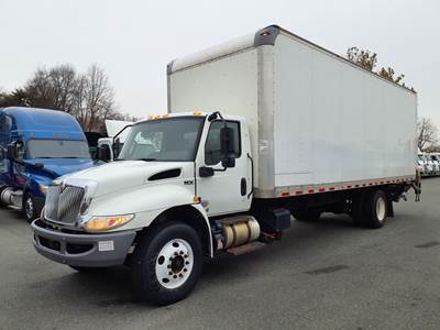 International MV607 26 ft Box Truck - 240HP, 6 Speed Automatic, Roll up Door, Liftgate