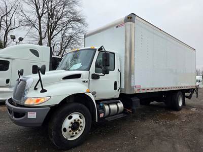 International MV607 24 ft Box Truck - 240HP, 6 Speed Automatic, Roll up Door, Liftgate