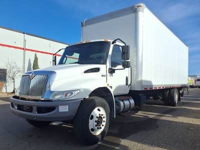International MV607 26 ft Box Truck - 240HP, 6 Speed Automatic, Roll up Door, Liftgate