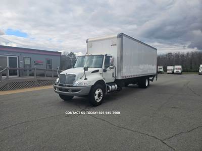 International MV607 26 ft Box Truck - 240HP, 6 Speed Automatic, Roll up Door, Liftgate
