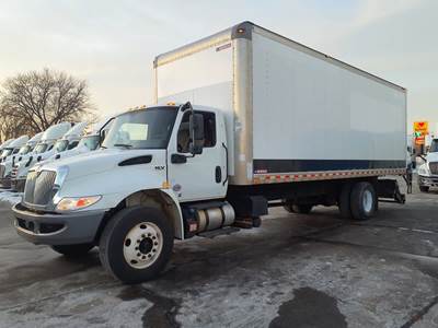 International MV607 26 ft Box Truck - 240HP, 6 Speed Automatic, Roll up Door, Liftgate