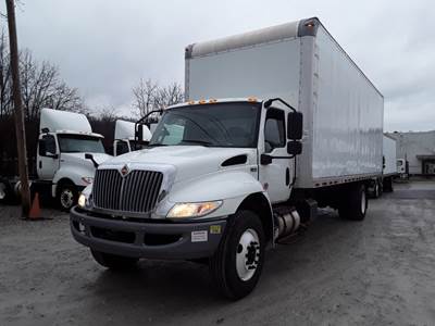 International MV607 26 ft Box Truck - 280HP, 6 Speed Automatic, Roll up Door, Liftgate