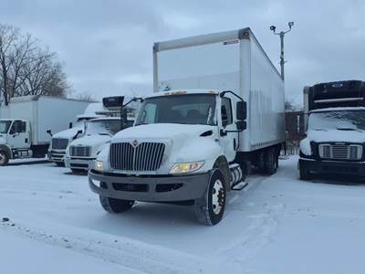 International MV607 26 ft Box Truck - 280HP, 6 Speed Automatic, Roll up Door, Liftgate