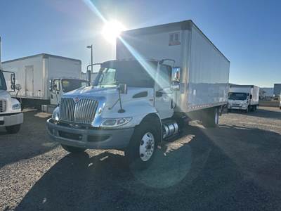International MV607 26 ft Box Truck - 240HP, 6 Speed Automatic, Roll up Door, Liftgate