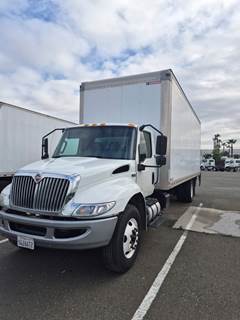 International MV607 26 ft Box Truck - 240HP, 6 Speed Automatic, Roll up Door, Liftgate