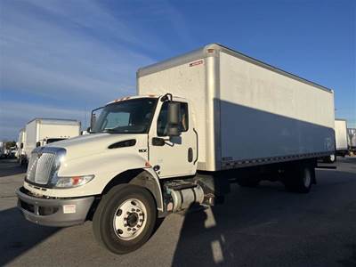 International MV607 26 ft Box Truck - 270HP, 6 Speed Automatic, Roll up Door