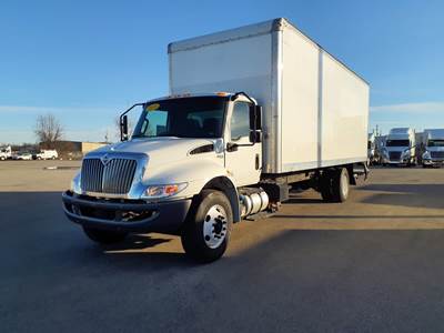 International MV607 26 ft Box Truck - 240HP, 6 Speed Automatic, Roll up Door, Liftgate