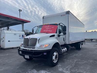 International MV607 26 ft Box Truck - 240HP, 6 Speed Automatic, Roll up Door, Liftgate