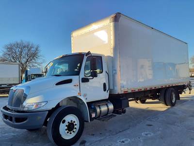 International MV607 26 ft Box Truck - 240HP, 6 Speed Automatic, Roll up Door, Liftgate