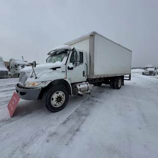 International MV607 20 ft Box Truck - 325HP, 6 Speed Automatic, Roll up Door