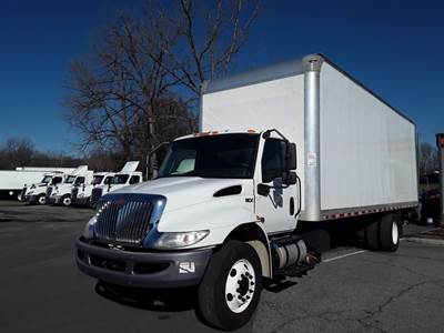 International MV607 26 ft Box Truck - 240HP, 6 Speed Automatic, Roll up Door, Liftgate