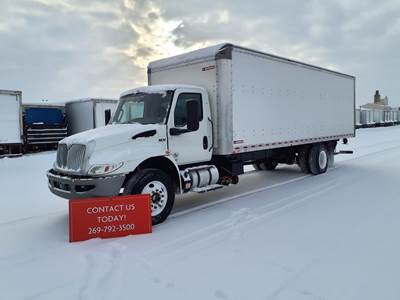 International MV607 26 ft Box Truck - 240HP, 6 Speed Automatic, Liftgate