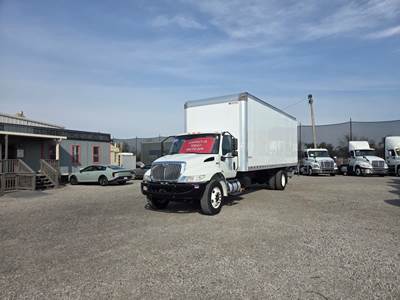 International MV607 26 ft Box Truck - 240HP, 6 Speed Automatic, Roll up Door, Liftgate