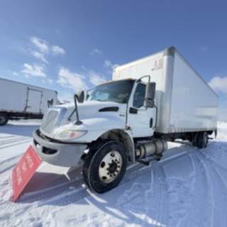International MV607 28 ft Box Truck - 240HP, 6 Speed Automatic, Roll up Door, Liftgate