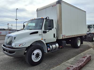 International MV607 16 ft Box Truck - 260HP, 6 Speed Automatic, Roll up Door