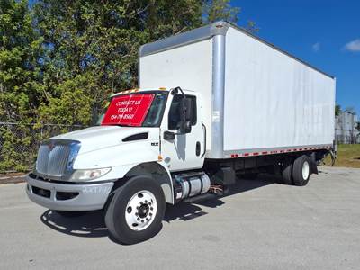 International MV607 26 ft Box Truck - 240HP, 6 Speed Automatic, Roll up Door, Liftgate
