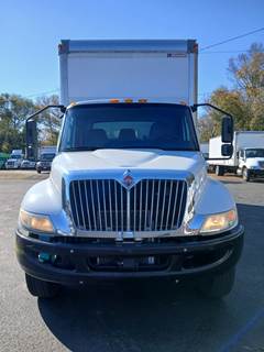 International MV607 26 ft Box Truck - 240HP, 6 Speed Automatic, Roll up Door, Liftgate