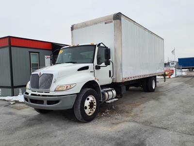 International MV607 26 ft Box Truck - 270HP, 6 Speed Automatic, Roll up Door