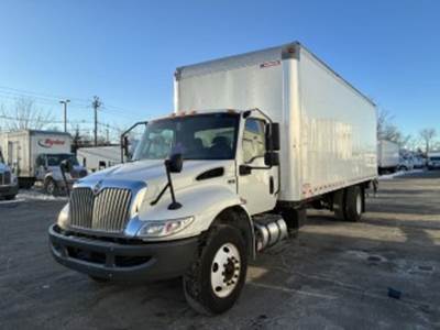 International MV607 26 ft Box Truck - 240HP, 6 Speed Automatic, Roll up Door, Liftgate