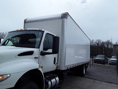 International MV607 26 ft Box Truck - 280HP, 6 Speed Automatic, Roll up Door, Liftgate